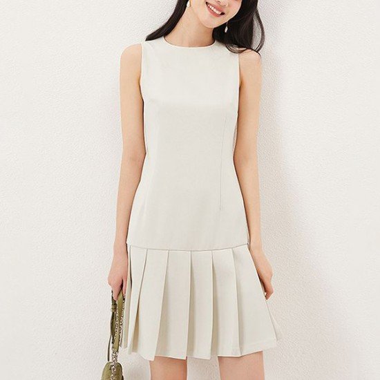 Pleated hem hotsell bodycon dress